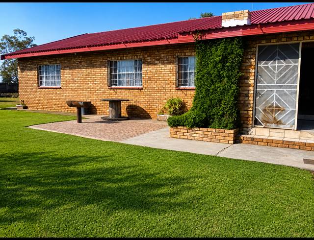 4 BEDROOM HOUSE FOR SALE IN RIVERSDALE